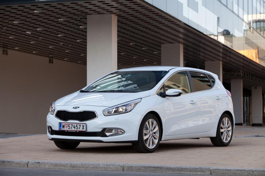  Kia cee&rsquo;d 2012 года  (фото 29 из 72)